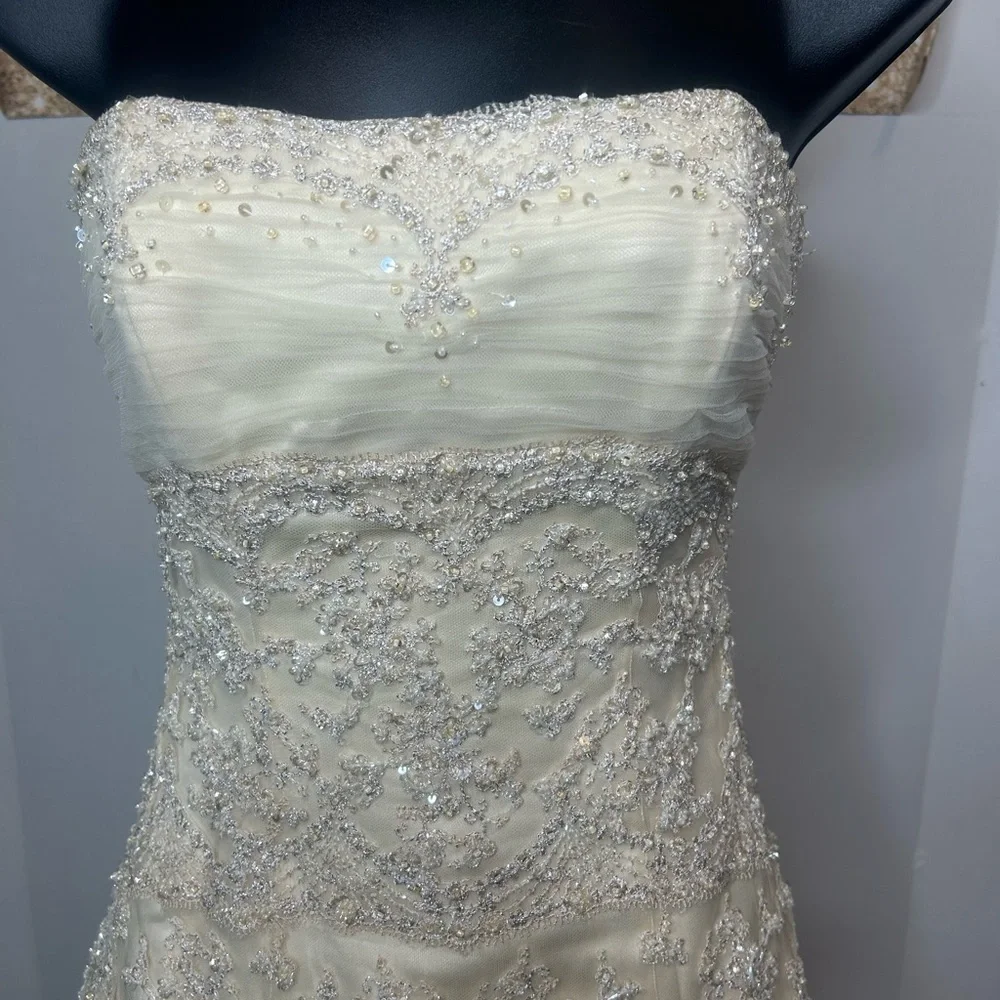 Maggie Sottero size 8 cream color wedding dress - Picture 2 of 8
